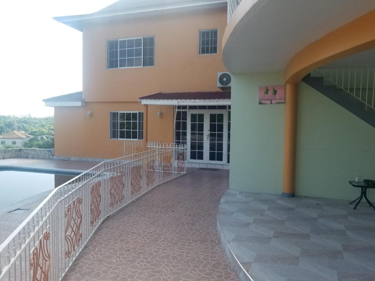Chaudhry Holiday House Montego Bay Ngoại thất bức ảnh