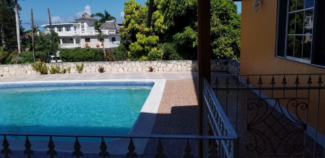 Chaudhry Holiday House Montego Bay Ngoại thất bức ảnh