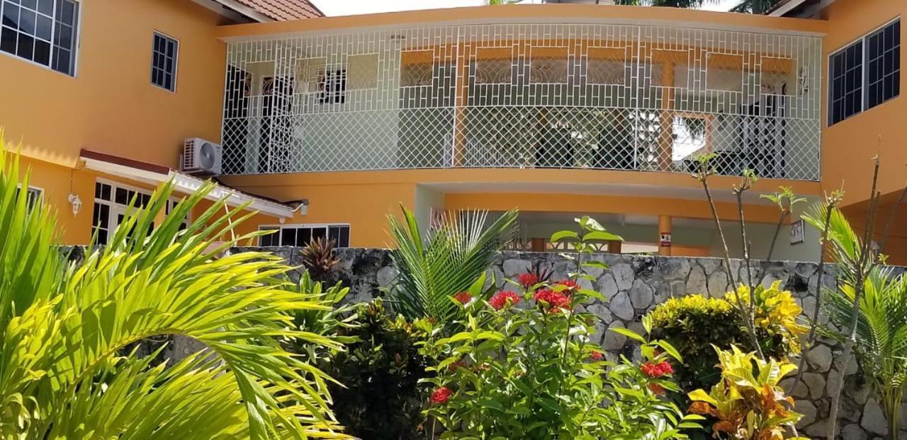 Chaudhry Holiday House Montego Bay Ngoại thất bức ảnh