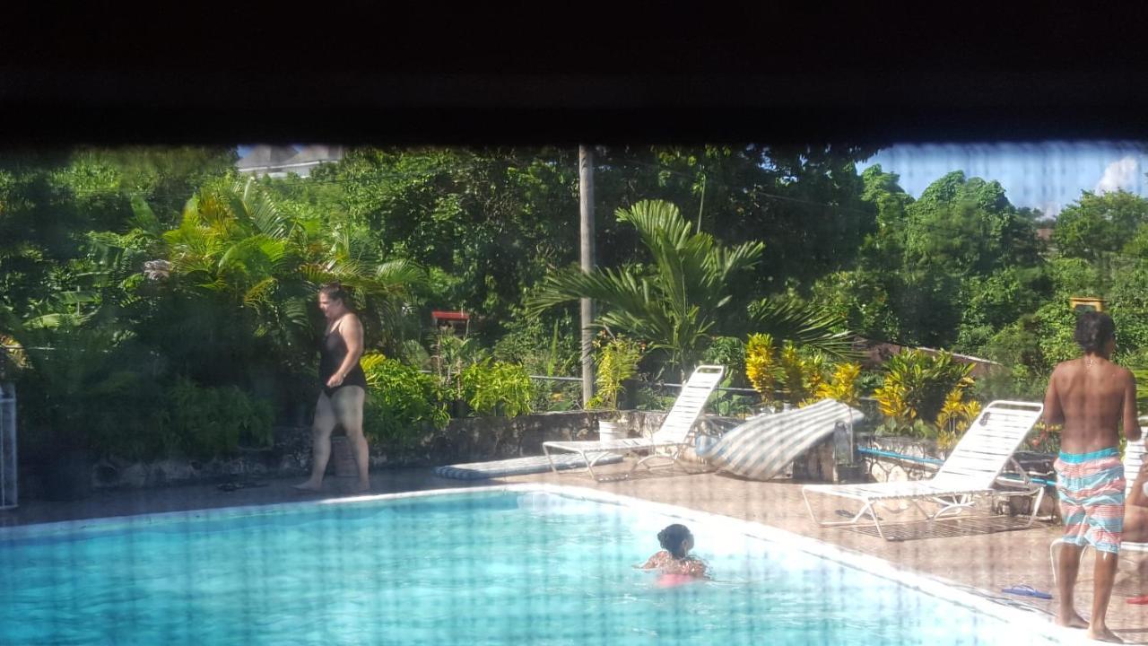 Chaudhry Holiday House Montego Bay Ngoại thất bức ảnh