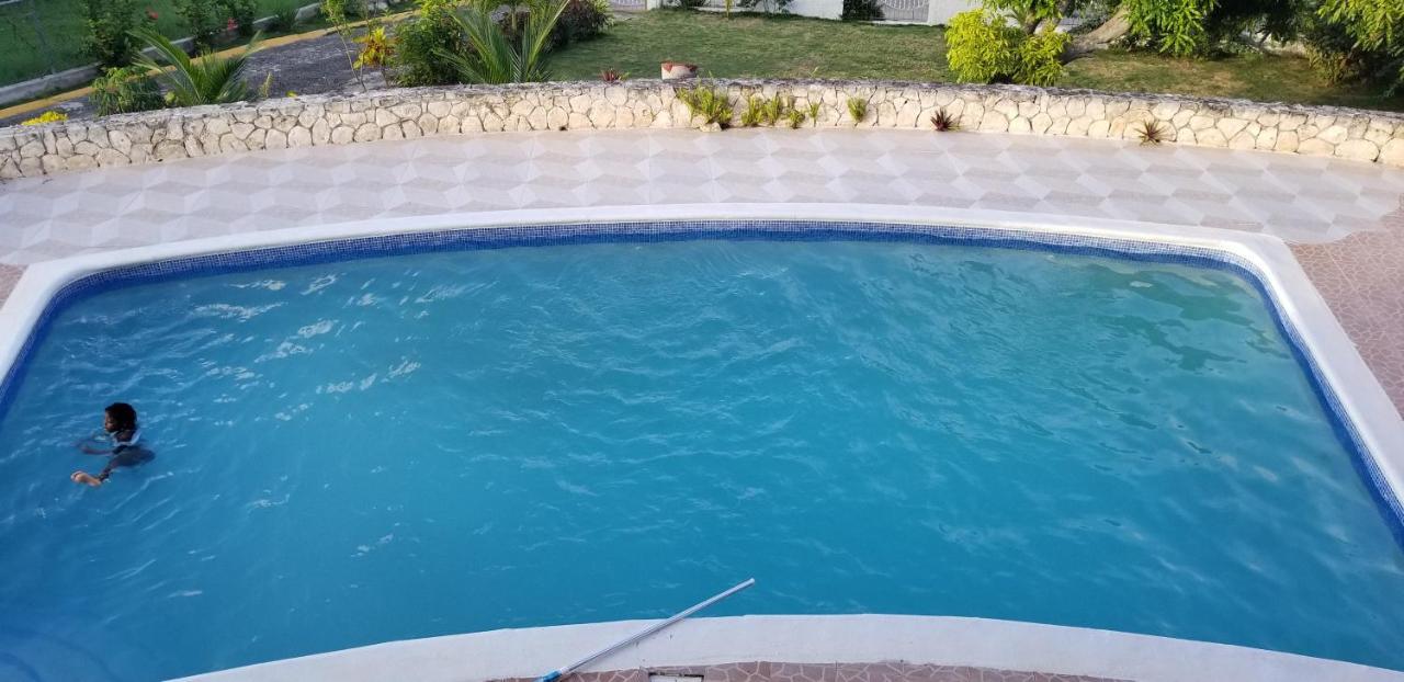 Chaudhry Holiday House Montego Bay Ngoại thất bức ảnh