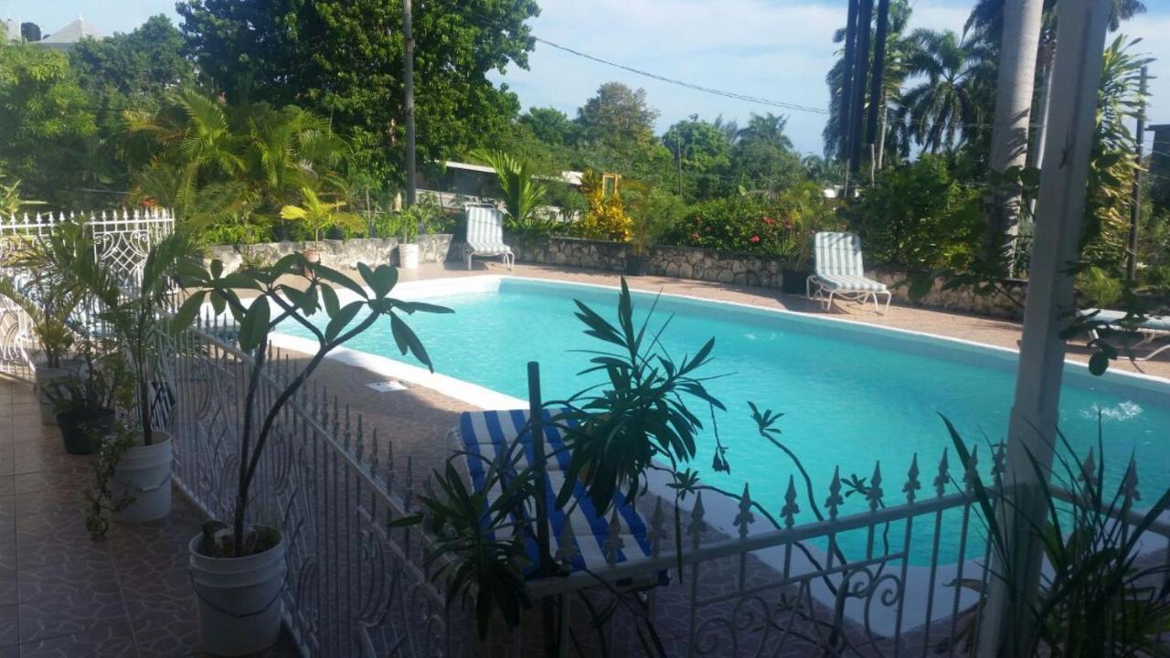 Chaudhry Holiday House Montego Bay Ngoại thất bức ảnh